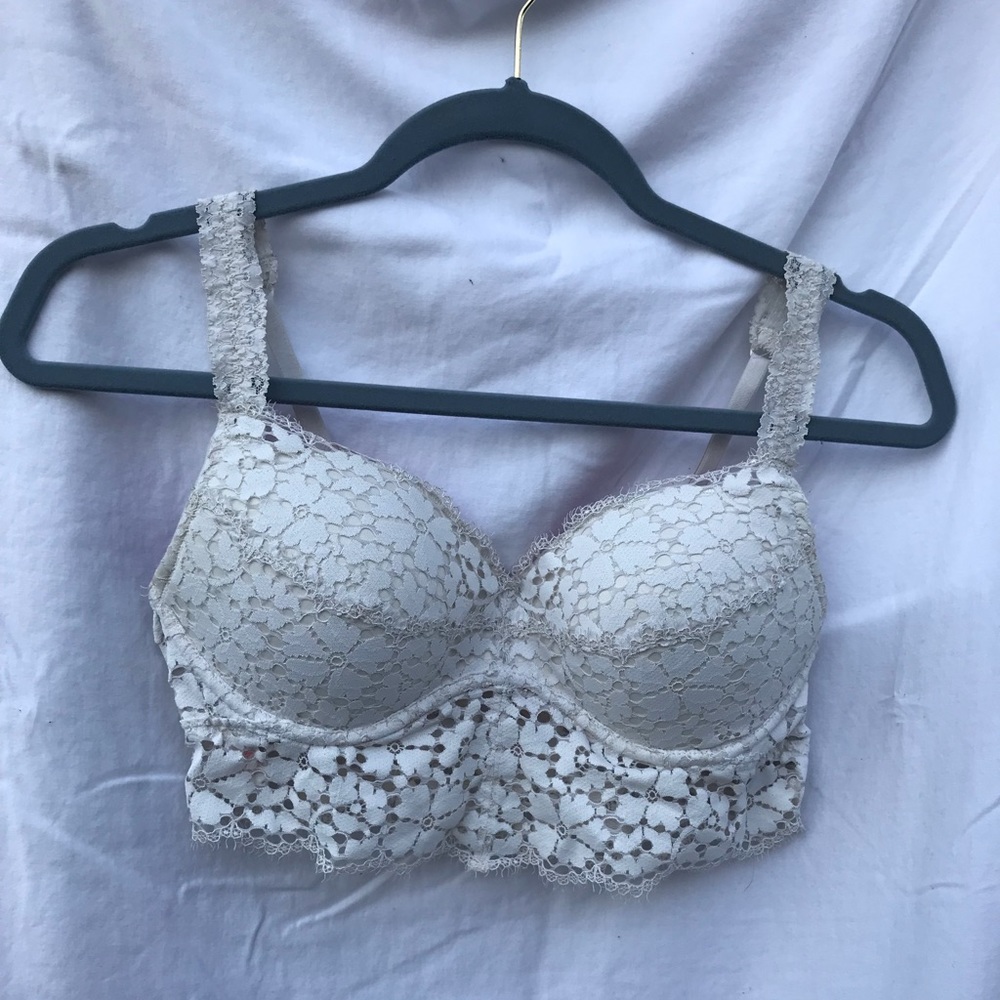 VS Pink Lacy Bralette